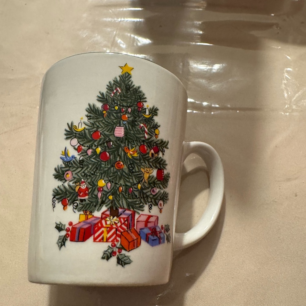 ‼️‼️free with any order‼️‼️ Festive Christmas Tree Mug with hand-poured candle